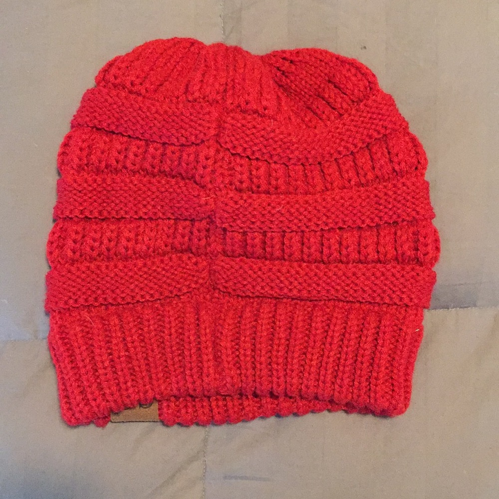 Winter hat - Picture 2 of 2